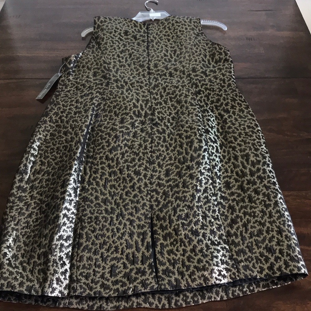 Dress - Picture 2 of 4